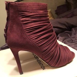 BCBG GENERATION HEELS